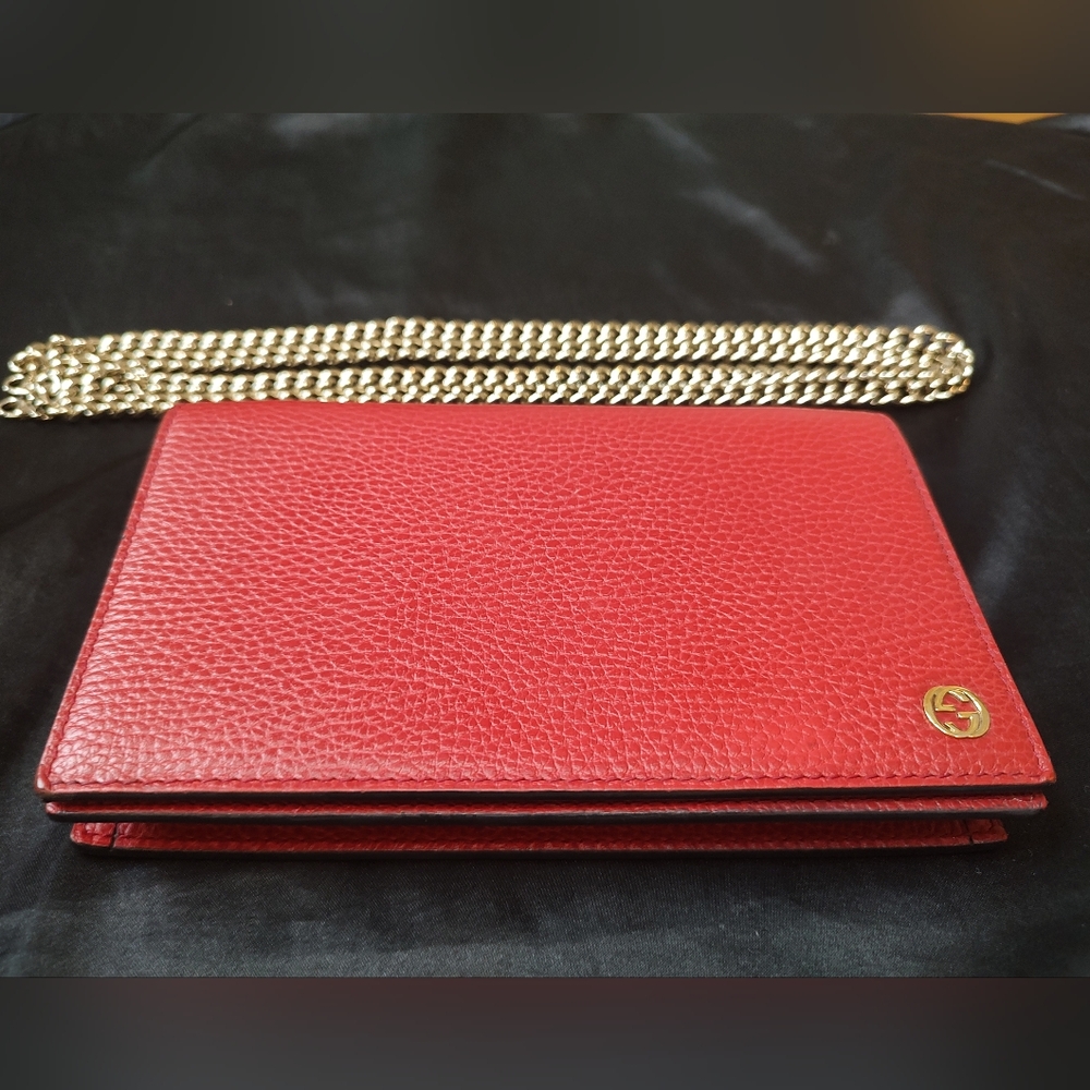 Authentic Gucci Original WOC Red Leather Crossbody Gucci Wallet Gold Hardware